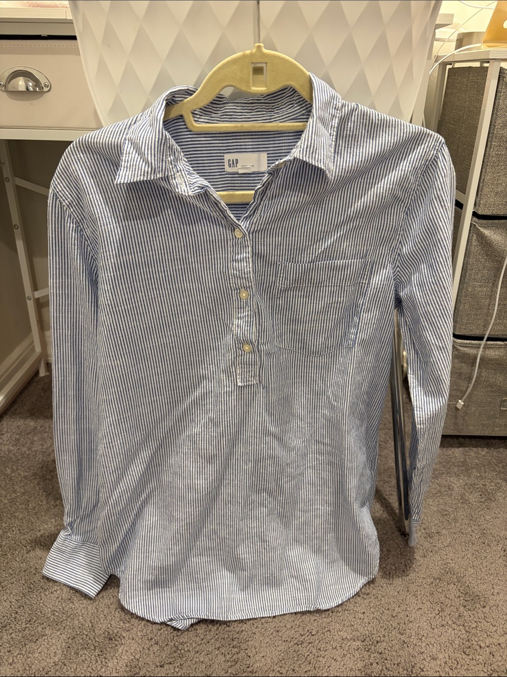 GAP Wonen’s Blue and White Striped Button-Down Shirt